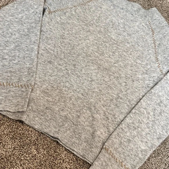 A loves a women Sweater small - Picture 5 of 10